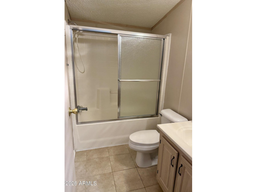 **ALL AGES with LOW lot rent** Welcome Home! Spacious corner-lot - photo 21