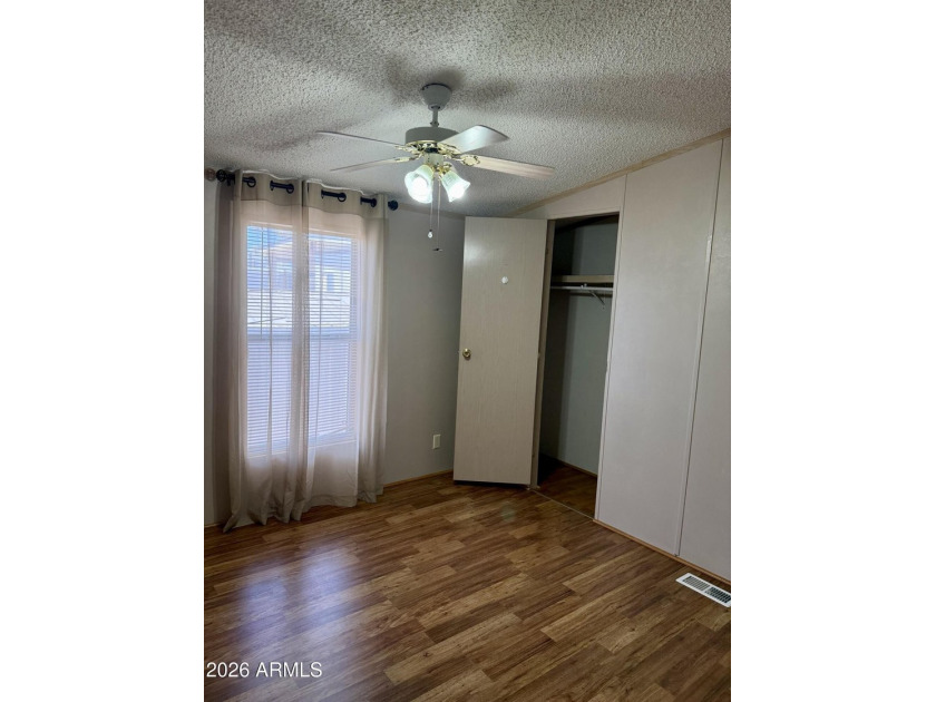 **ALL AGES with LOW lot rent** Welcome Home! Spacious corner-lot - photo 23