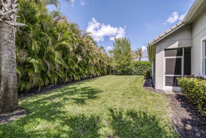 Outstanding New Price! This unique and highly sought-after - photo 33