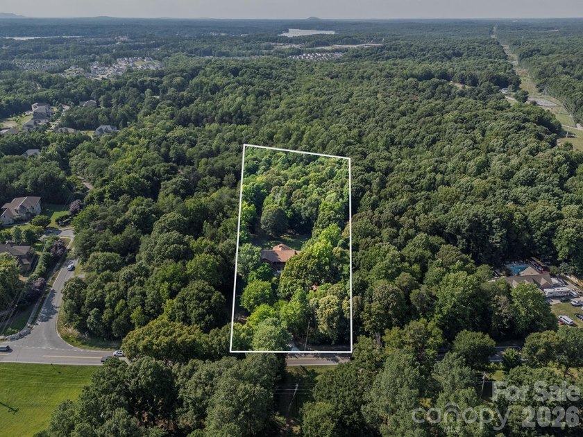 Great opportunity for a small subdivision. Zoning N1A. Lot could - photo 2