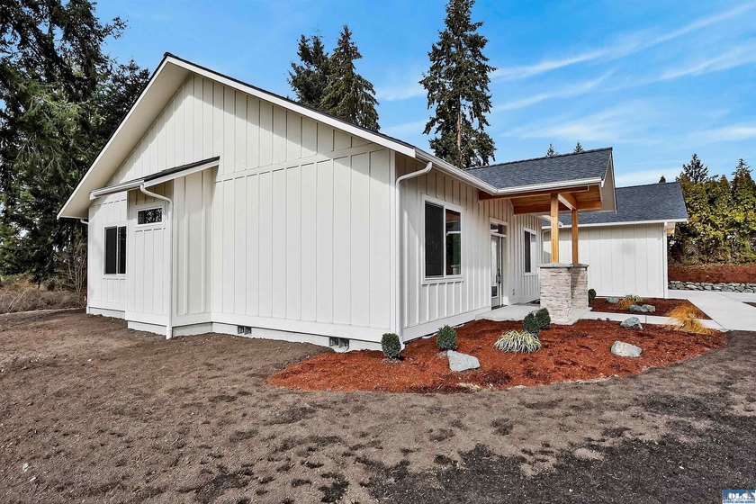 Brand New Construction just completed in Sequim's Sunland - photo 12