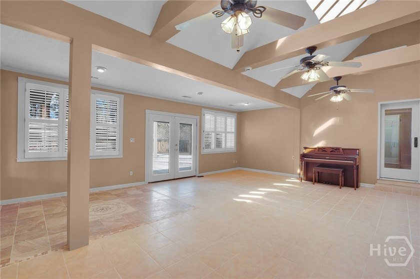 PRICE REDUCED !! Now is the time to make your move! Positioned - photo 31