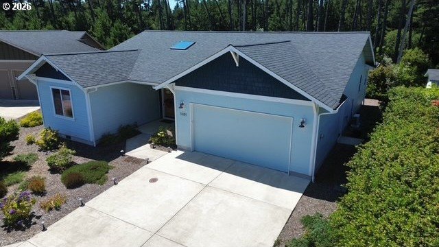 Beautifully maintained *Rogue* floor plan offering 1,765 sq. ft - photo 3