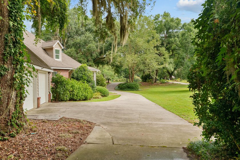 Experience an idyllic Lowcountry lifestyle in Gift Plantation - photo 44