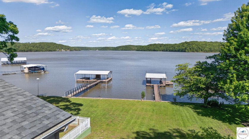 Beautiful lakefront home with breathtaking views of the Lake of - photo 5