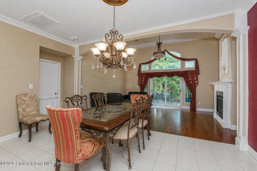 Welcome to one of the most luxurious communities on Staten - photo 10