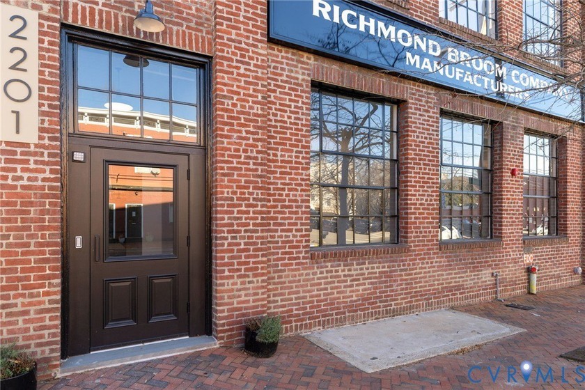 Located in the heart of Shockoe Bottom, the Broom Factory - photo 3