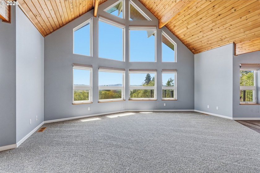 Enjoy the beauty of the Pacific Northwest in this custom-built 4 - photo 6