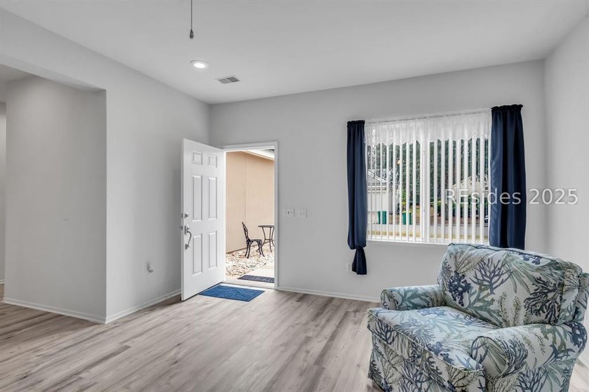 Step into this beautifully landscaped Acadia model, meticulously - photo 8