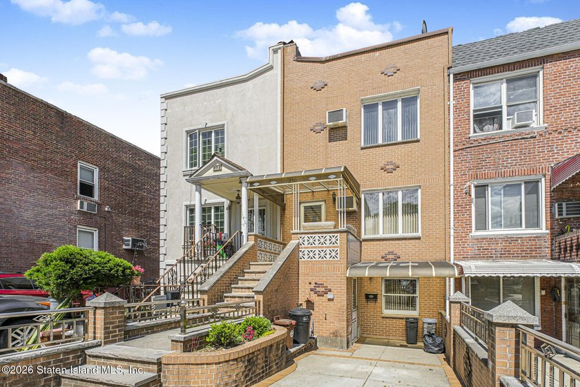 Exceptional opportunity to own a vacant two-family attached home - photo 3