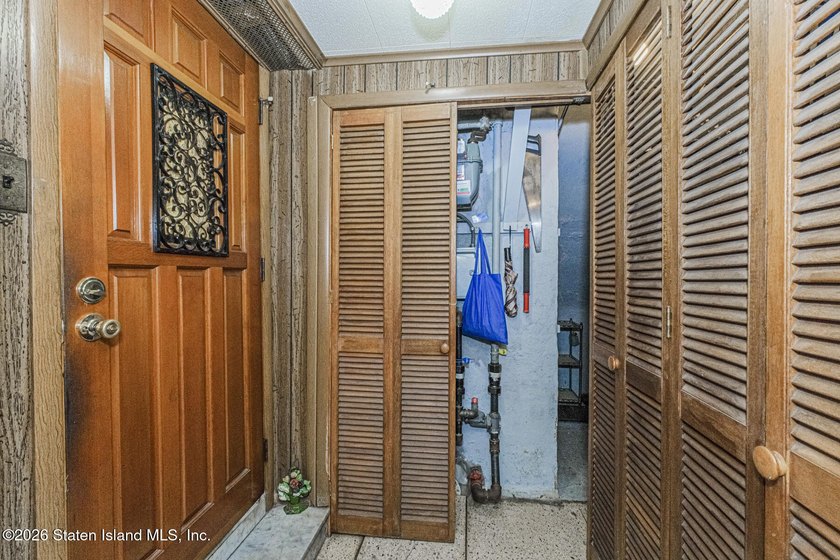 Exceptional opportunity to own a vacant two-family attached home - photo 8