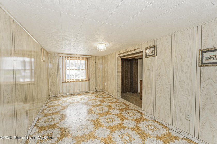 Exceptional opportunity to own a vacant two-family attached home - photo 10