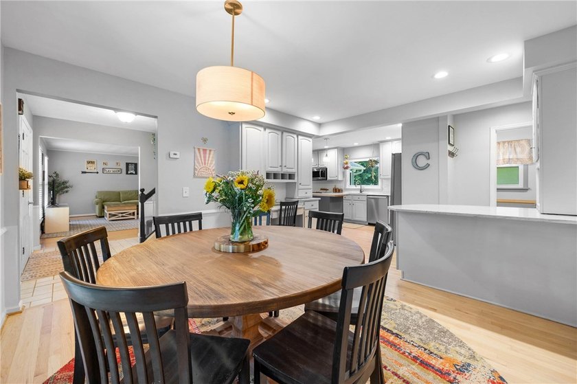 Welcome home to this beautiful 4-bedroom, 2.5-bath Colonial - photo 12