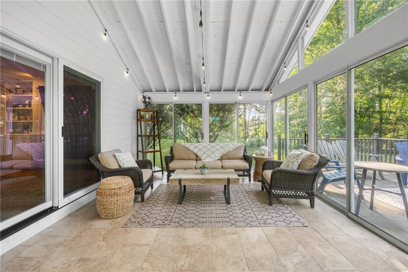Welcome home to this beautiful 4-bedroom, 2.5-bath Colonial - photo 19
