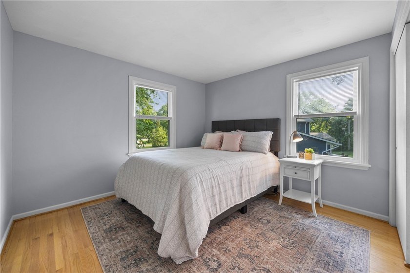 Welcome home to this beautiful 4-bedroom, 2.5-bath Colonial - photo 31