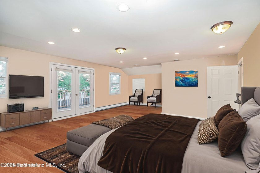 Welcome to 201 Van Name Avenue - a beautifully renovated - photo 10