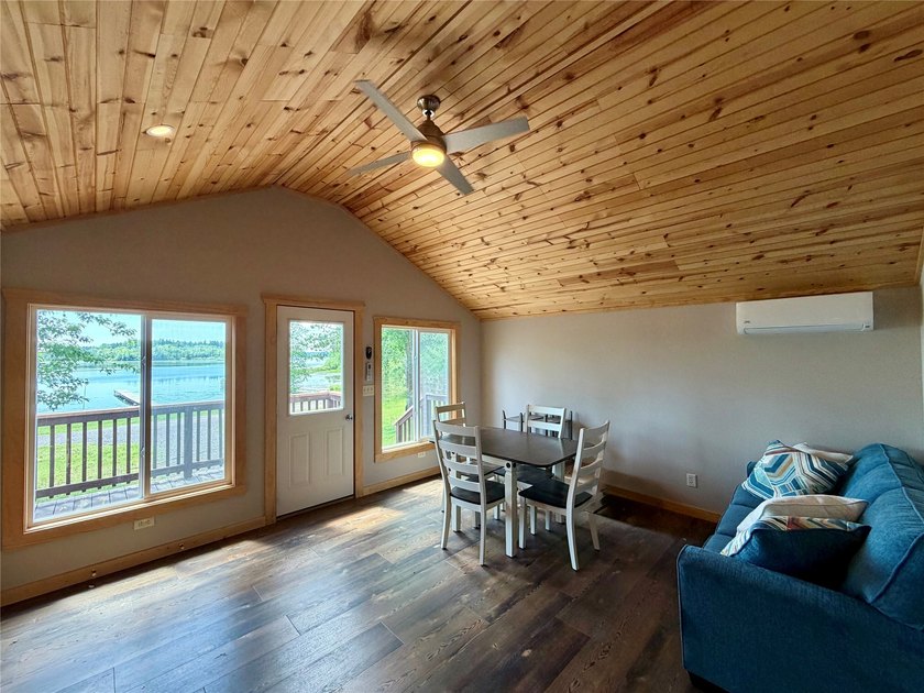Don't let the size fool you, this beautifully updated cabin - photo 7