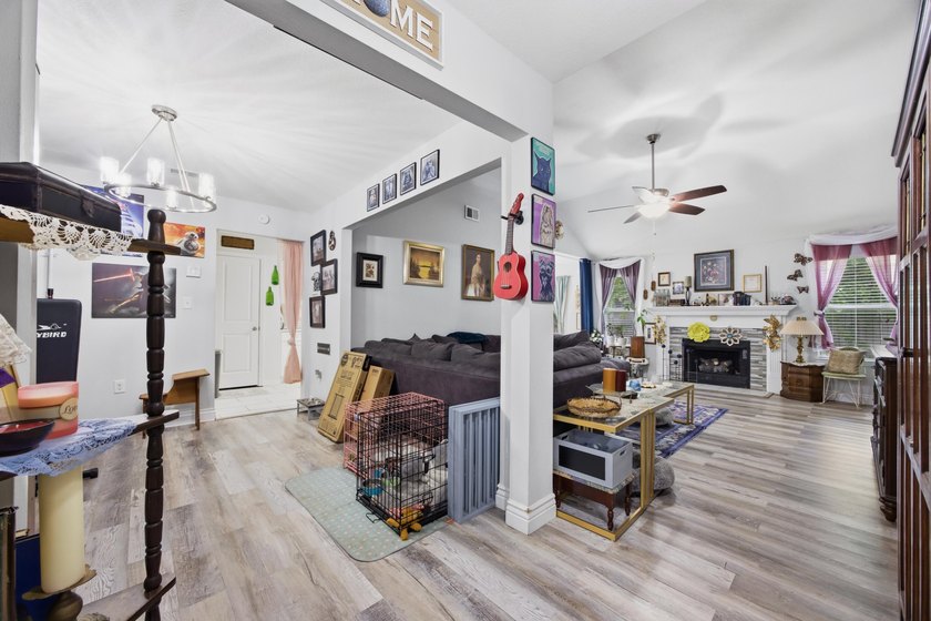 ***Home Sweet Home*** Welcome to this beautifully UPDATED 3 - photo 8