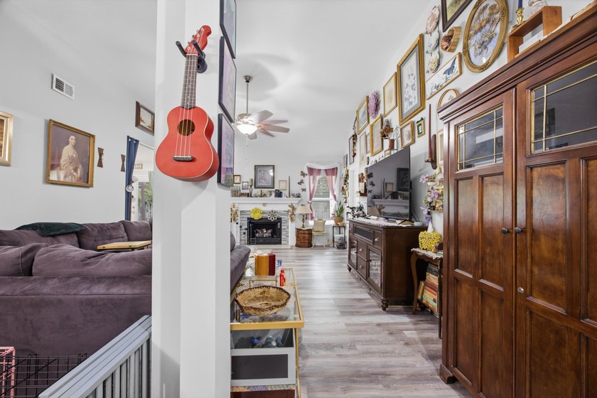 ***Home Sweet Home*** Welcome to this beautifully UPDATED 3 - photo 9