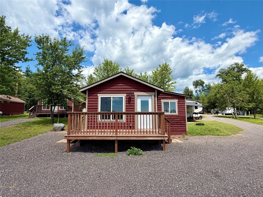 Enjoy carefree Northwoods living with this beautifully updated - photo 3