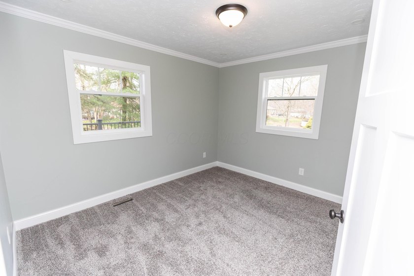 Welcome to 828 Terrace View Drive in Apple Valley. This - photo 16