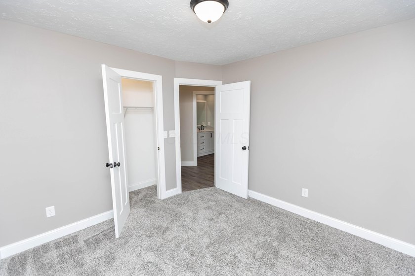Welcome to 828 Terrace View Drive in Apple Valley. This - photo 17