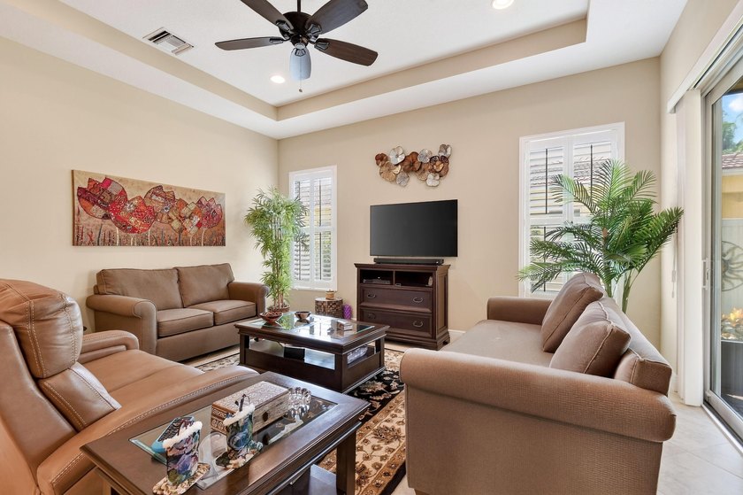 Meticulously maintained 2BR/2BA/2CG villa ideally located close - photo 19