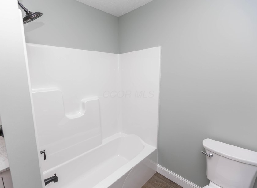 Welcome to 828 Terrace View Drive in Apple Valley. This - photo 26