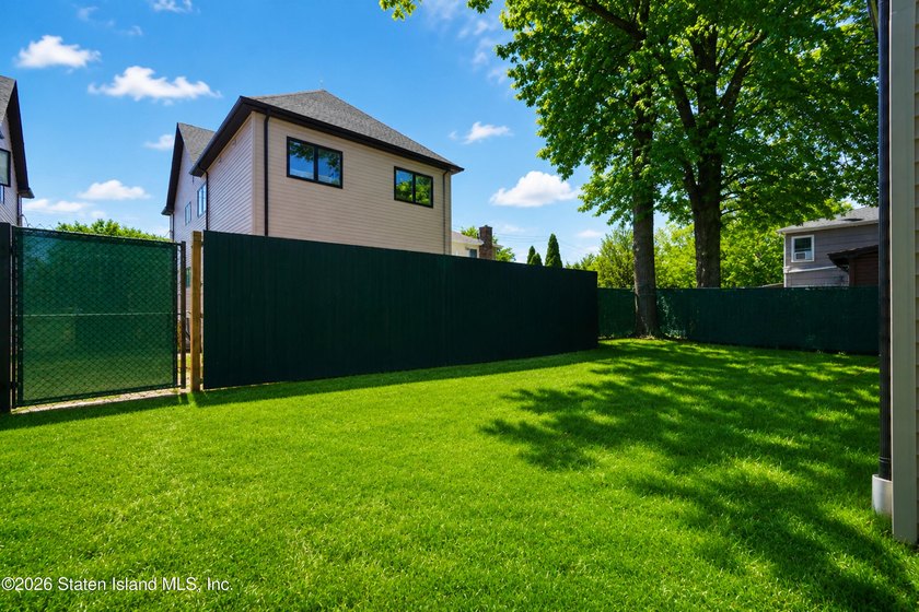 NEW CONSTRUCTION 6-OVER-6 Located in the desirable section of - photo 5