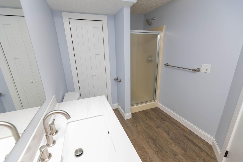 Welcome to 828 Terrace View Drive in Apple Valley. This - photo 39