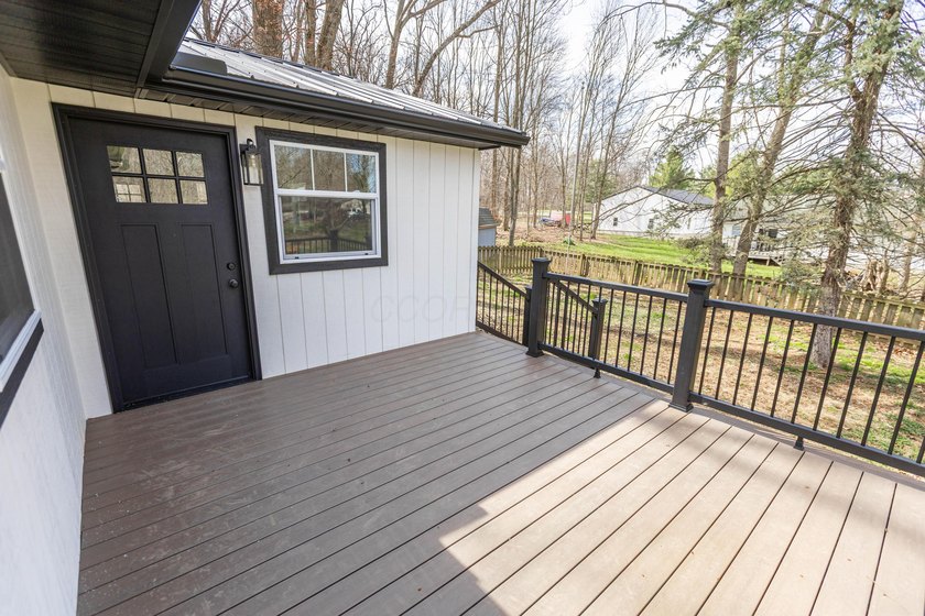 Welcome to 828 Terrace View Drive in Apple Valley. This - photo 47