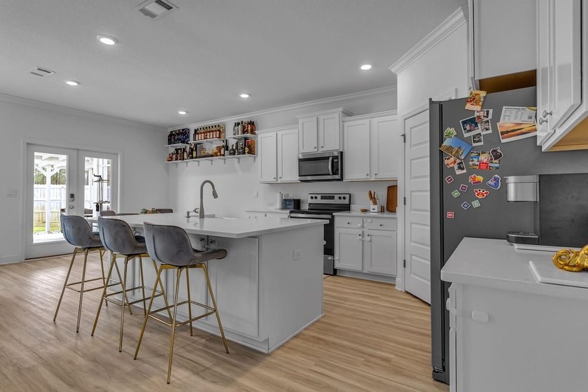 Seller offers $5,000 credit to Buyer at closing with acceptable - photo 7