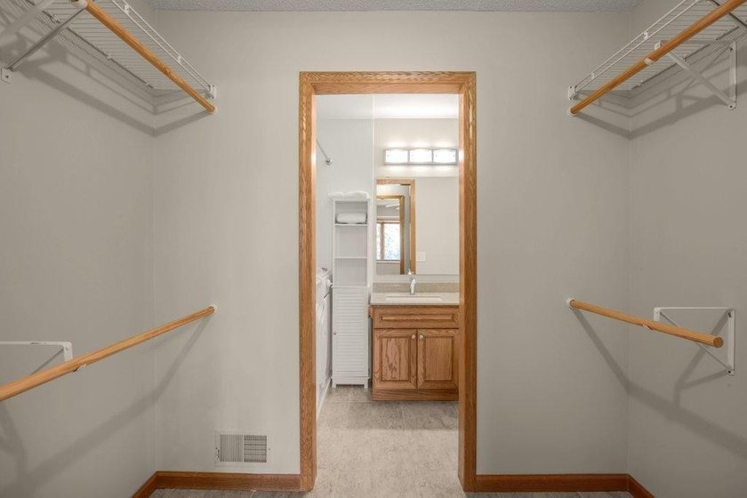 Enjoy easy, single-level living in this beautifully maintained - photo 9