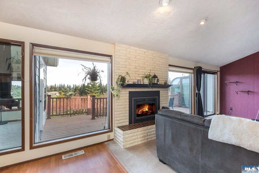 Welcome to this beautiful single-level condo nestled in the - photo 11