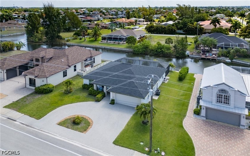 Modern FRESHWATER canal home in one of Cape Coral's most - photo 31