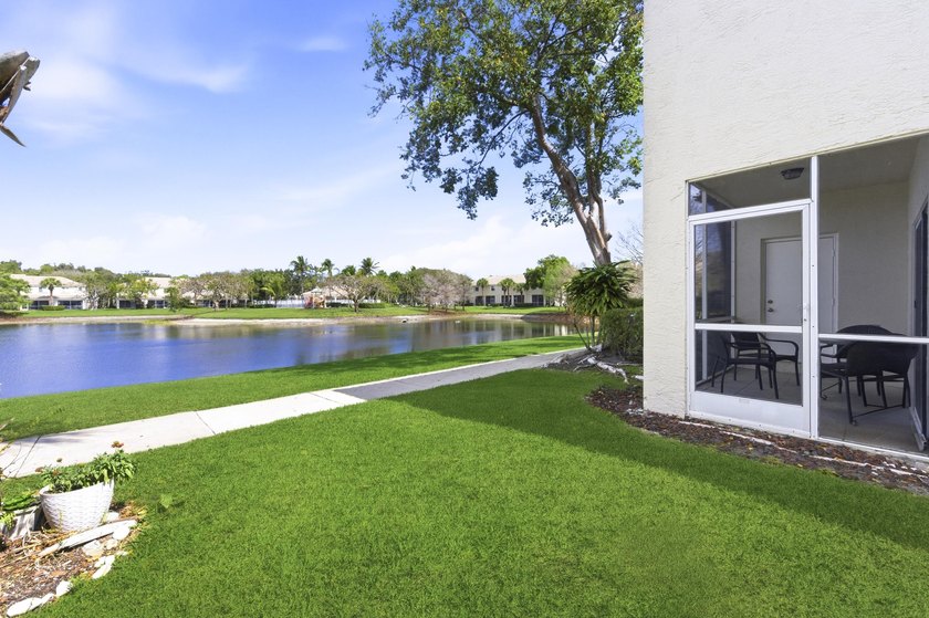 Beautiful two-story corner townhouse offering two bedrooms and - photo 3