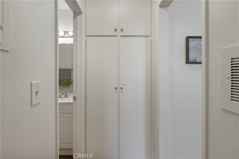 Experience comfort and coastal calm in this beautifully situated - photo 14