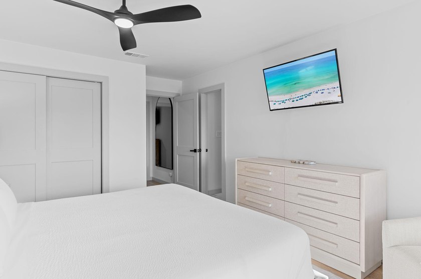 Completely Renovated &amp; Fully Furnished! Ultra- Rare Tops'l - photo 36
