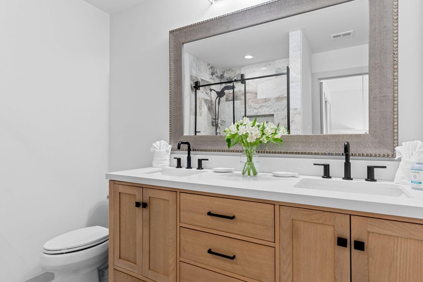 Completely Renovated &amp; Fully Furnished! Ultra- Rare Tops'l - photo 39