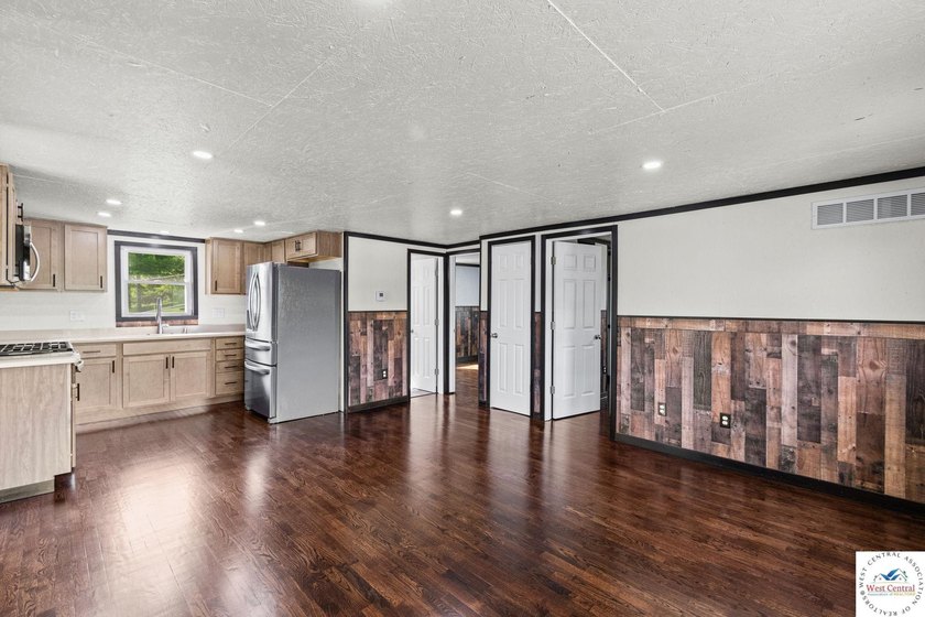 Back on the market to no fault of the seller or home! Don't miss - photo 10