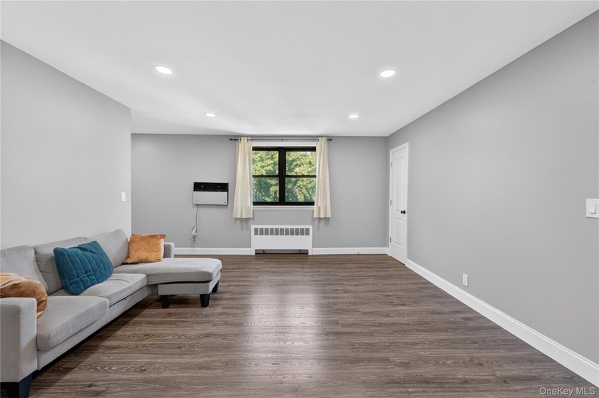 Gut Renovated True 3 Bedroom Upper Unit In The Heart Of - photo 4