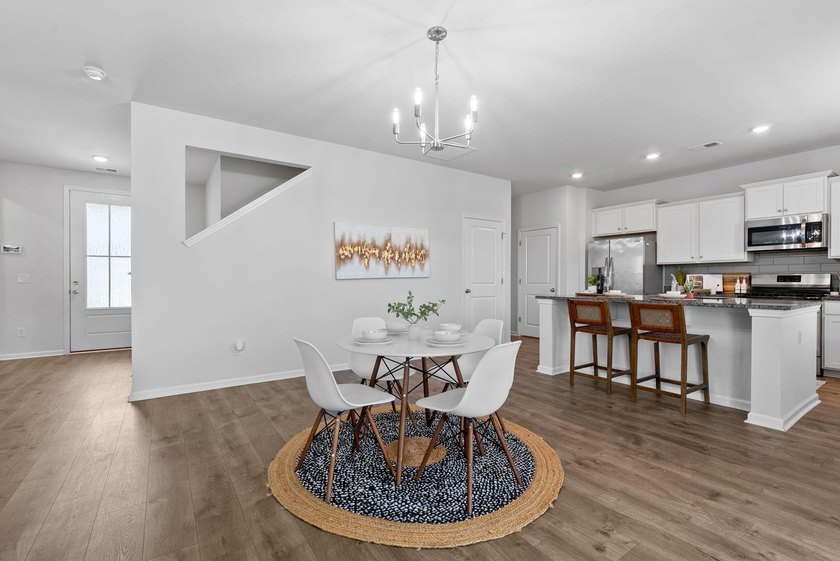 Welcome home to this beautifully maintained property offering - photo 14