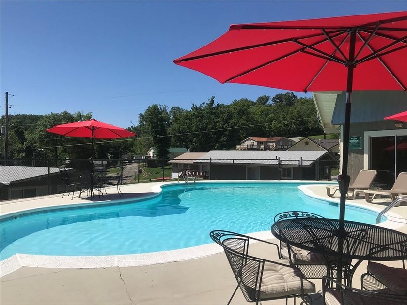 PRICE IMPROVEMENT!! TURNKEY Lake of the Ozarks getaway + - photo 17