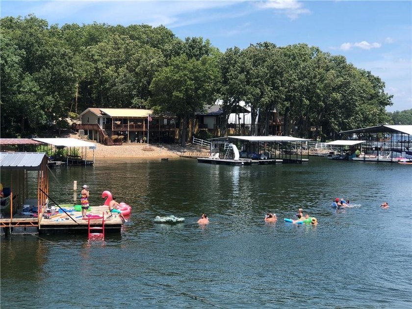 PRICE IMPROVEMENT!! TURNKEY Lake of the Ozarks getaway + - photo 20