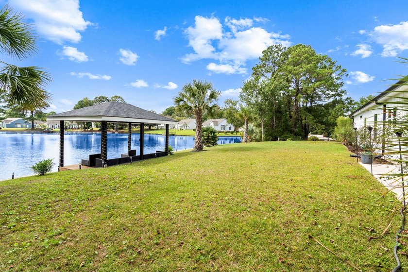 Incredible opportunity to purchase this waterfront 3 bedroom, 2 - photo 23