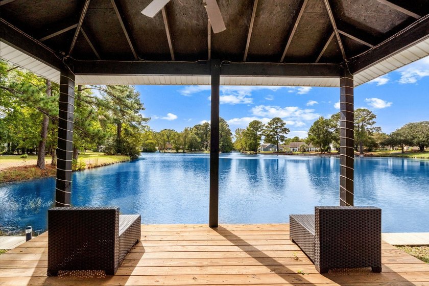 Incredible opportunity to purchase this waterfront 3 bedroom, 2 - photo 24