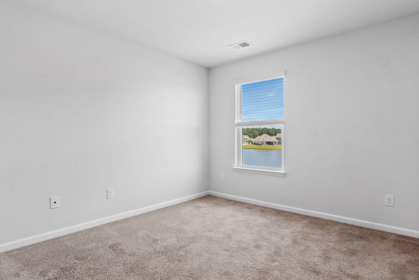 Welcome home to this beautifully maintained property offering - photo 25