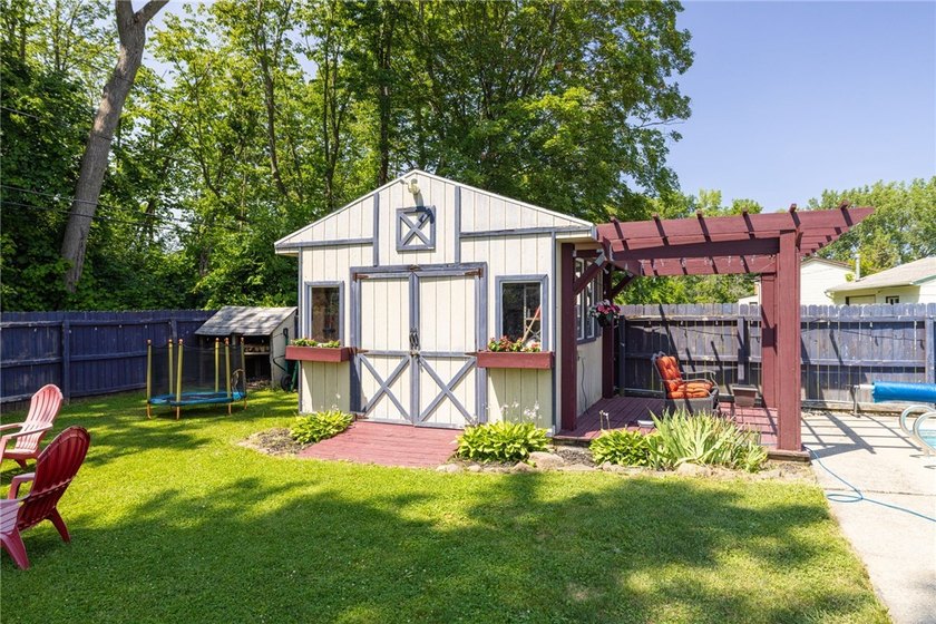 Welcome home to this beautifully updated split-level in the - photo 27