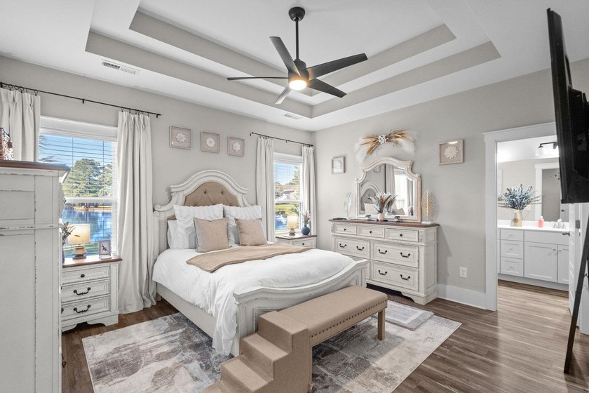Incredible opportunity to purchase this waterfront 3 bedroom, 2 - photo 27