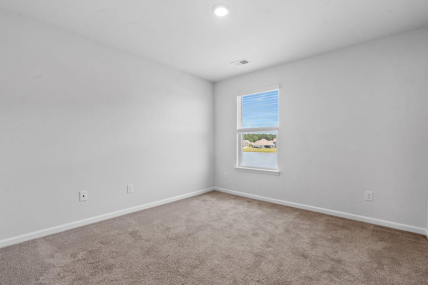 Welcome home to this beautifully maintained property offering - photo 27